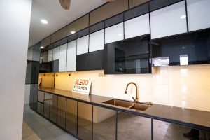 Aluminium Kitchen Cabinet Design With Tea Mirror At Taman Denai Alam, Pasir Gudang