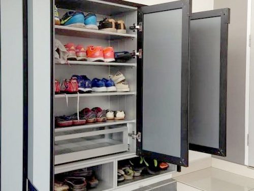 BLENO Aluminium Shoe Cabinet