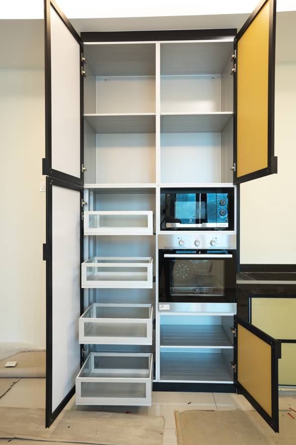 BLENO Tall Unit Pull Out Glass Drawer V2 BLENO Tall Unit Pull Out Glass Drawer V2