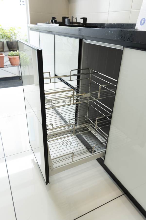 Bleno Chrome Sauce Drawer 1 Bleno Chrome Sauce Drawer 1